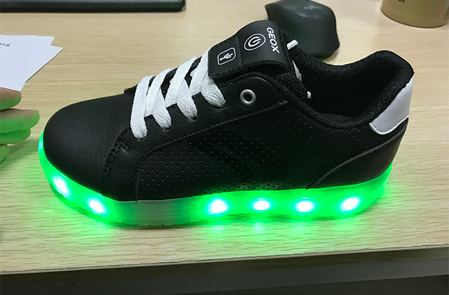 Bottom Charging Lamp 01
