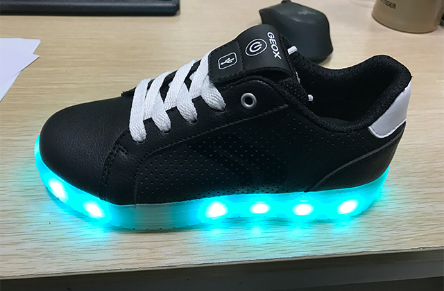 Bottom Charging Lamp 03